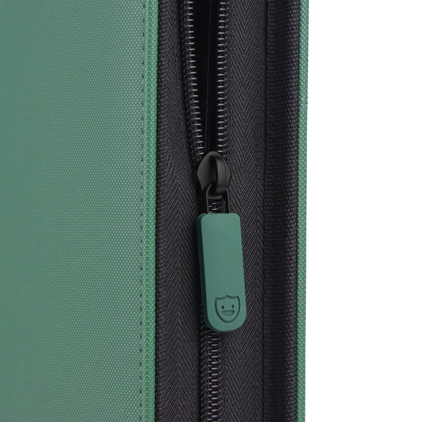 9 Pocket Trading Card Zip Binder