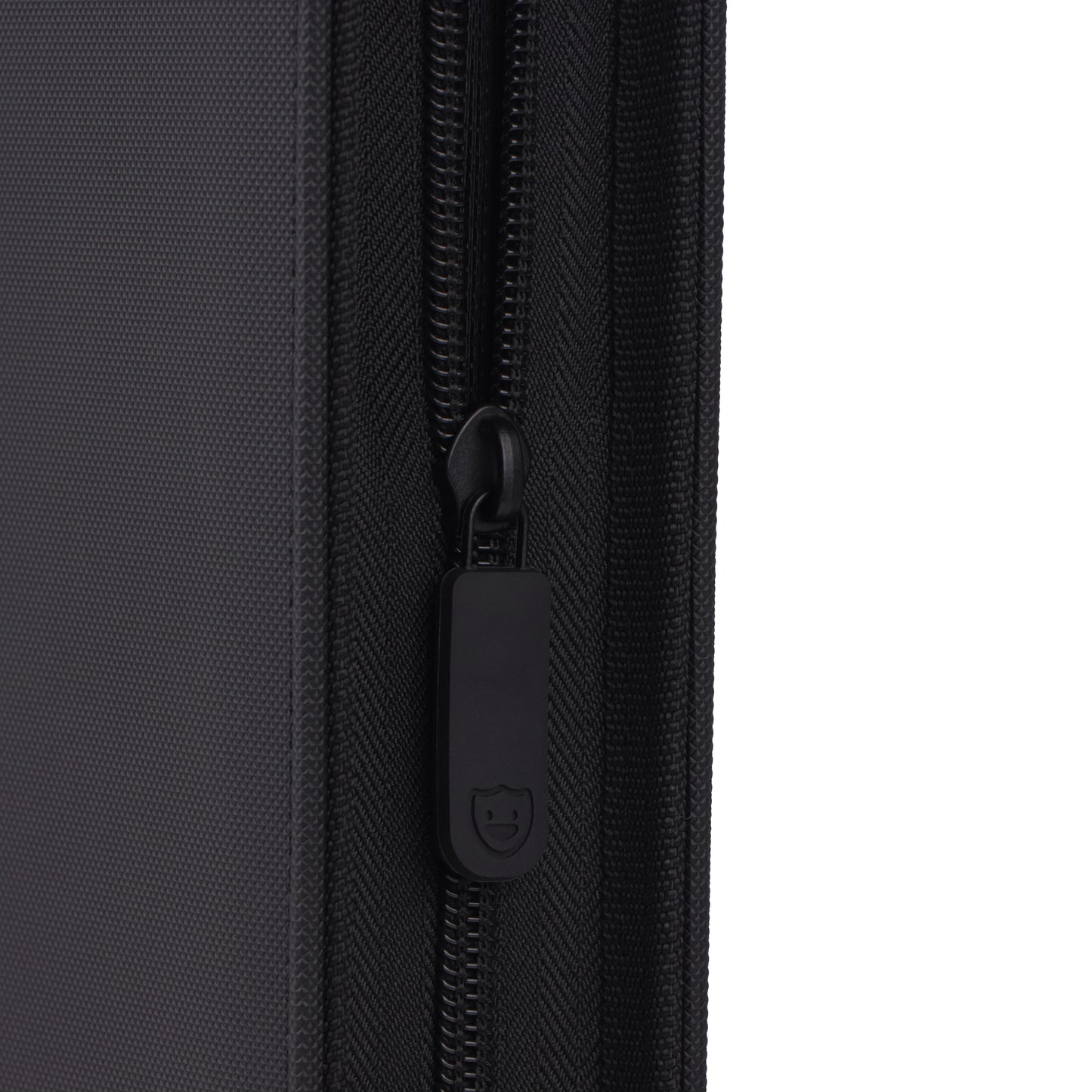 9 Pocket Trading Card Zip Binder